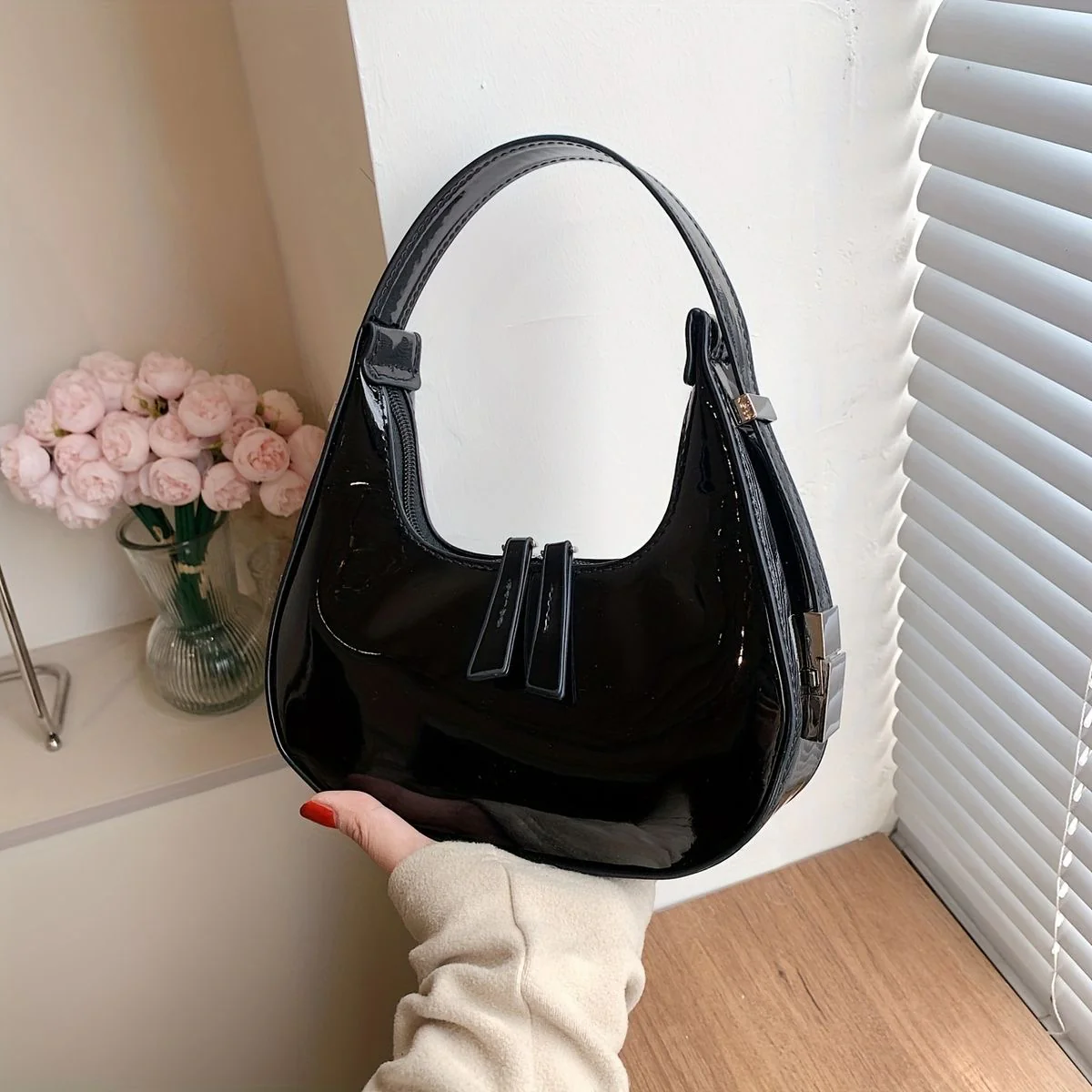 IT girl Viral Moon Bag - Image 7